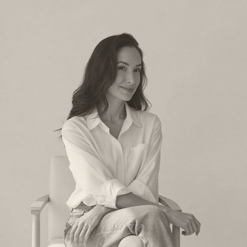 Alexandra John, ventas y marketing